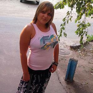 Девушки в Волгограде: Аастасия, 35 - ищет парня из Волгограда