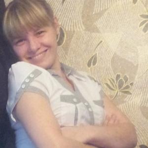 Девушки в Новодвинске: Юлия, 39 - ищет парня из Новодвинска
