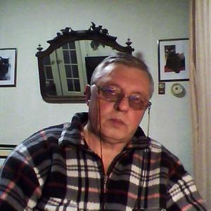 Влад, 65 лет, Москва