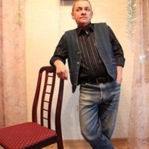 Парни в Сыктывкаре: Василий Свиренков, 63 - ищет девушку из Сыктывкара