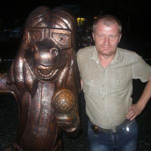 Парни в Комсомольске-На-Амуре: Виктор, 51 - ищет девушку из Комсомольска-На-Амуре