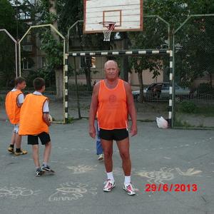 Парни в Челябинске: Юрий, 73 - ищет девушку из Челябинска