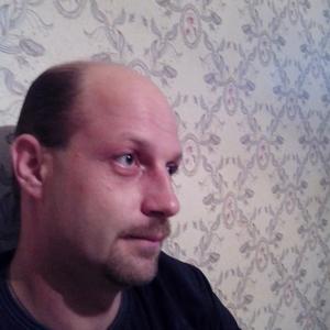 Денис, 46 лет, Саратов