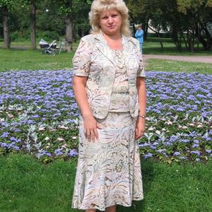 Девушки в Санкт-Петербурге: Ирина, 65 - ищет парня из Санкт-Петербурга