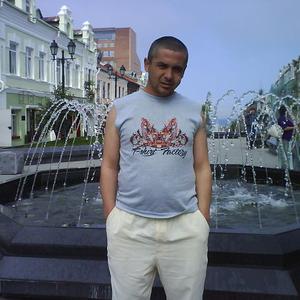 Парни в Владивостоке: Сергей, 43 - ищет девушку из Владивостока