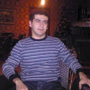 Парни в Баку: Emin Veliyev, 37 - ищет девушку из Баку
