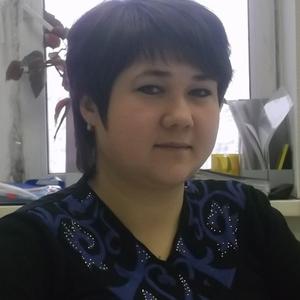Девушки в Казани (Татарстан): Альбина, 40 - ищет парня из Казани (Татарстан)