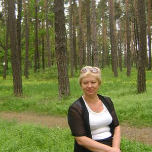 Девушки в Липецке: Елена, 63 - ищет парня из Липецка