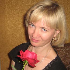 Девушки в Омске: Анна, 54 - ищет парня из Омска