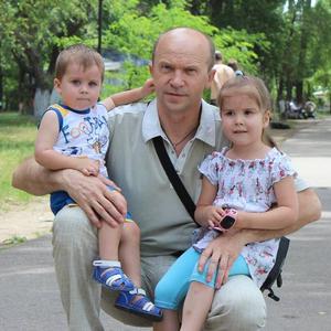 Парни в Белореченске (Краснодарский край): Виктор, 65 - ищет девушку из Белореченска (Краснодарский край)