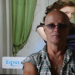Парни в Екатеринбурге: Александр, 62 - ищет девушку из Екатеринбурга