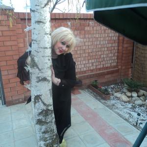 Девушки в Краснодаре (Краснодарский край): Марианна, 50 - ищет парня из Краснодара (Краснодарский край)