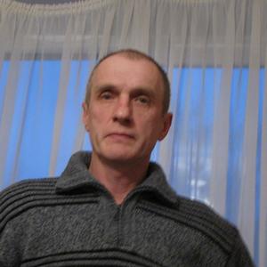 Парни в Гатчине: Андрей, 62 - ищет девушку из Гатчины