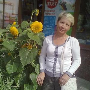 Девушки в Йошкар-Оле: Елена Счастливцева, 58 - ищет парня из Йошкар-Олы