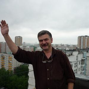 Юрий, 67 лет, Москва