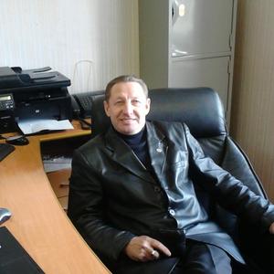 Анатолий, 69 лет, Челябинск