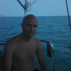 Василий, 48 лет, Киров