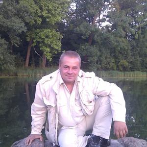 Парни в Гатчине: Игорь, 47 - ищет девушку из Гатчины
