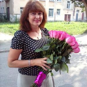 Девушки в Ульяновске: Ирина, 61 - ищет парня из Ульяновска