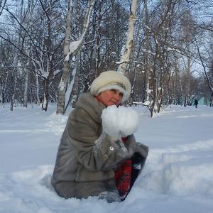 Девушки в Комсомольске-На-Амуре: Марина, 63 - ищет парня из Комсомольска-На-Амуре