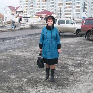 Девушки в Усть-Илимске: Nelya, 73 - ищет парня из Усть-Илимска