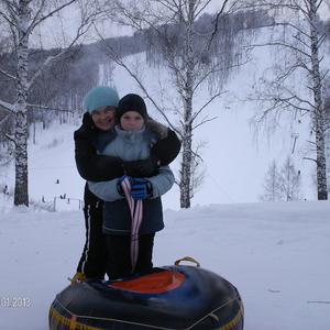 Девушки в Новосибирске: Anna, 70 - ищет парня из Новосибирска