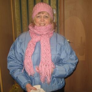 Девушки в Бийске: Светлана, 70 - ищет парня из Бийска