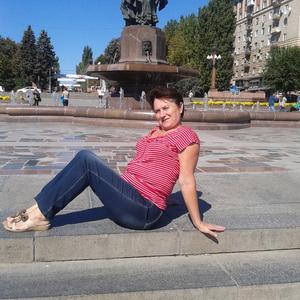 Девушки в Волгограде: Евгения, 67 - ищет парня из Волгограда