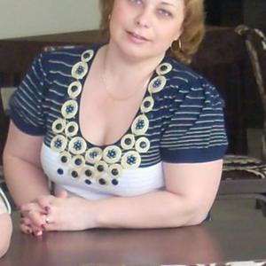 Девушки в Ульяновске: Ирина, 54 - ищет парня из Ульяновска