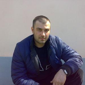 Парни в г. Грозный (Чечня): Ахмед, 42 - ищет девушку из г. Грозный (Чечня)