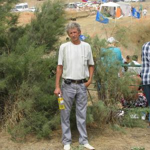 Парни в Тамани:  Юрий Кошевец, 68 - ищет девушку из Тамани