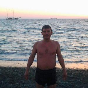 Парни в Омске: Алексей Зинин, 46 - ищет девушку из Омска