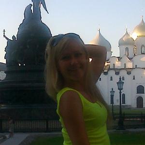 Девушки в Великий Новгороде: Татьяна, 40 - ищет парня из Великий Новгорода