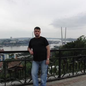 Парни в Владивостоке: Андрей, 57 - ищет девушку из Владивостока