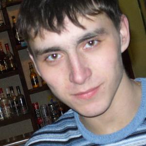 Парни в Ижевске: Адель, 37 - ищет девушку из Ижевска