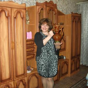 Девушки в Ульяновске: Ирина, 60 - ищет парня из Ульяновска