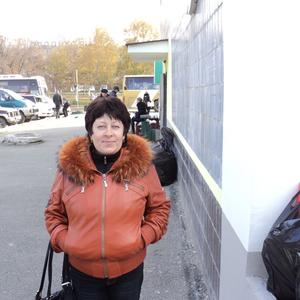 Девушки в Новокузнецке: Елена, 59 - ищет парня из Новокузнецка