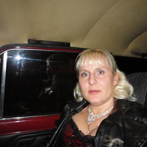 Девушки в Омске: Марина, 51 - ищет парня из Омска