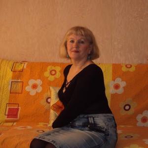 Девушки в Нижнекамске: Наталья, 64 - ищет парня из Нижнекамска