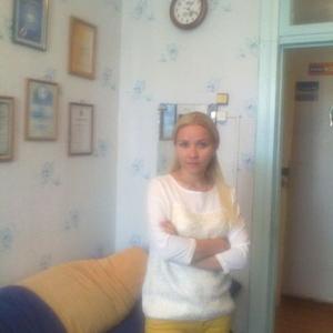 Девушки в Ижевске: Наталия, 46 - ищет парня из Ижевска