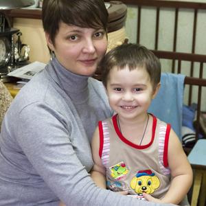 Девушки в Саратове: Елена, 48 - ищет парня из Саратова