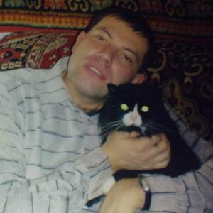 Парни в Вологде: Юрий, 51 - ищет девушку из Вологды