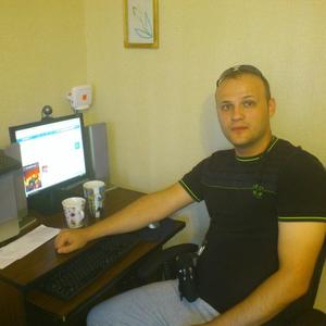 Илья, 38 лет, Новосибирск