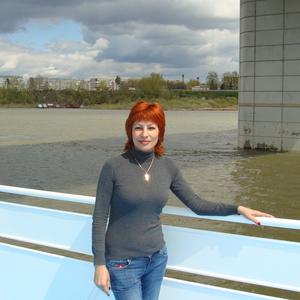Девушки в Томске: Марина, 55 - ищет парня из Томска