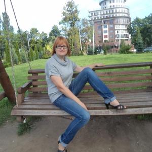 Девушки в Калининграде: Юлия Голубева, 50 - ищет парня из Калининграда