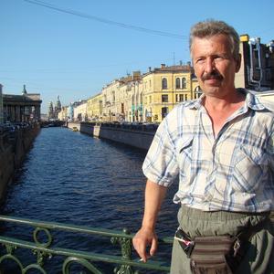 Парни в Твери: Андрей, 59 - ищет девушку из Твери