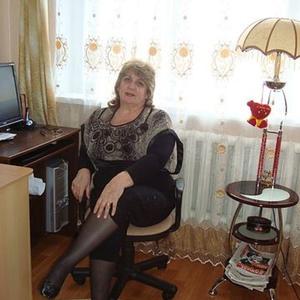 Девушки в Саратове: Натали, 67 - ищет парня из Саратова