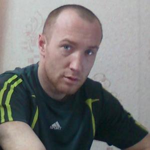 Парни в Томске: Андрей, 40 - ищет девушку из Томска