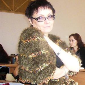 Девушки в Саратове: Ольга, 57 - ищет парня из Саратова