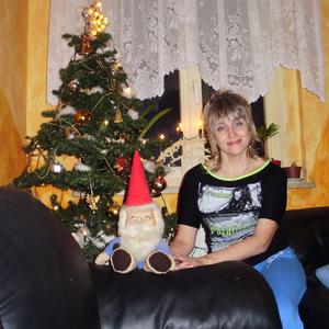 Девушки в Омске: Elen, 59 - ищет парня из Омска